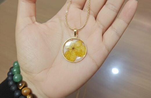 Real Yellow Hydrangea Flower Resin Round Pendant Necklace | Gold Jewelry Set