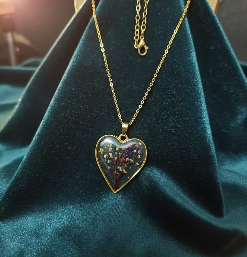 Emotional Memory Jewelry Heart Necklace with Real Hair & Queen’s Breath- Gold Finish