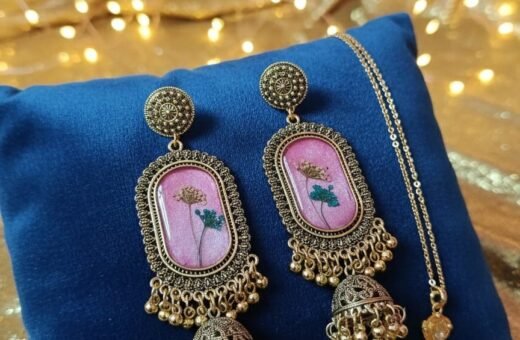 Pressed Pink & Blue Queen’s Breath Resin Earrings – Vintage Gold Floral 3 Layer Jhumka Jewelry