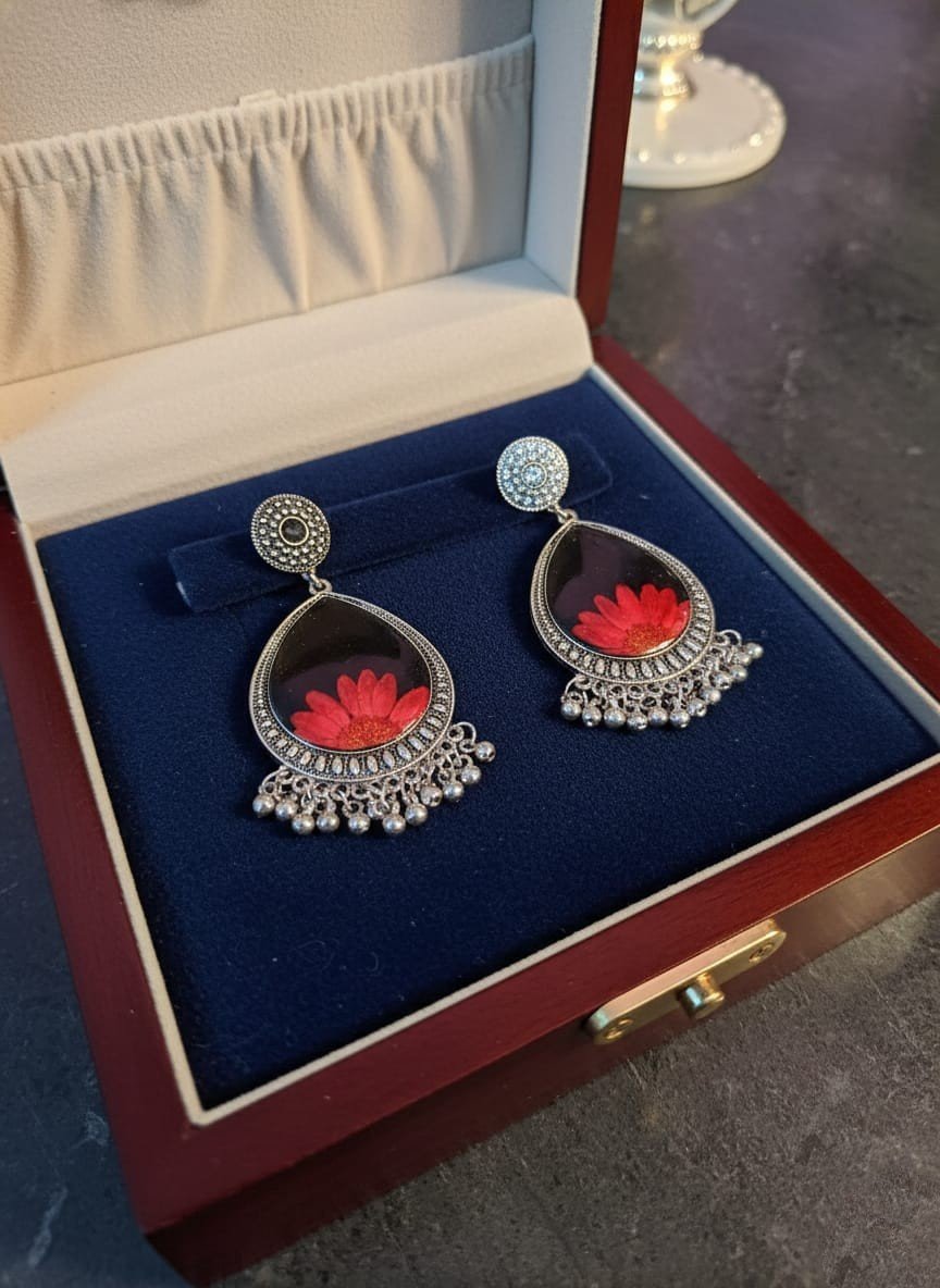 Handmade Resin Earrings with Golden Frame & Floral Design – Trioova Jewelry (Copy) (Copy) (Copy)