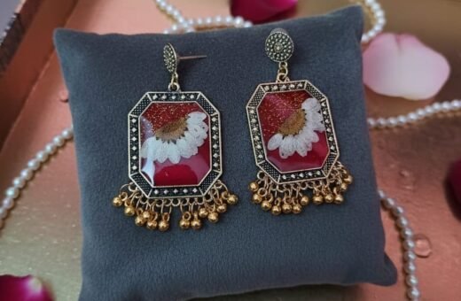 Handmade White Daisy Resin Square Vintage Earrings – 2 Layer Golden Floral Statement Jewelry (Maroon Base)