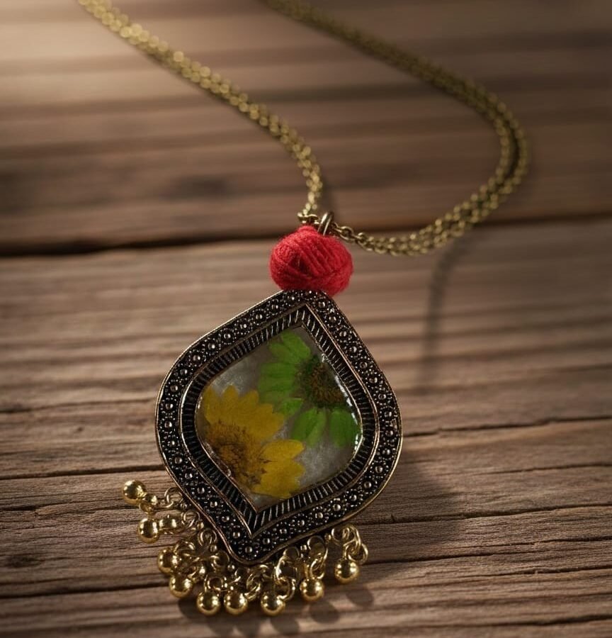 Real Green & Yellow Daisy Resin Pendant Necklace in Anti Tarnish Gold